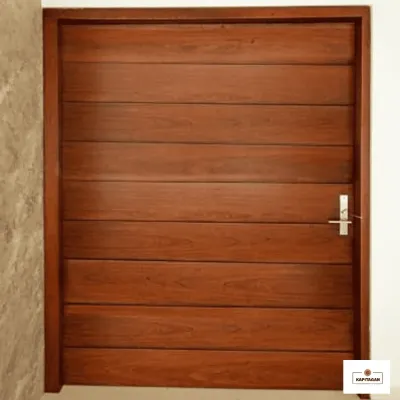 Porte en bois massif